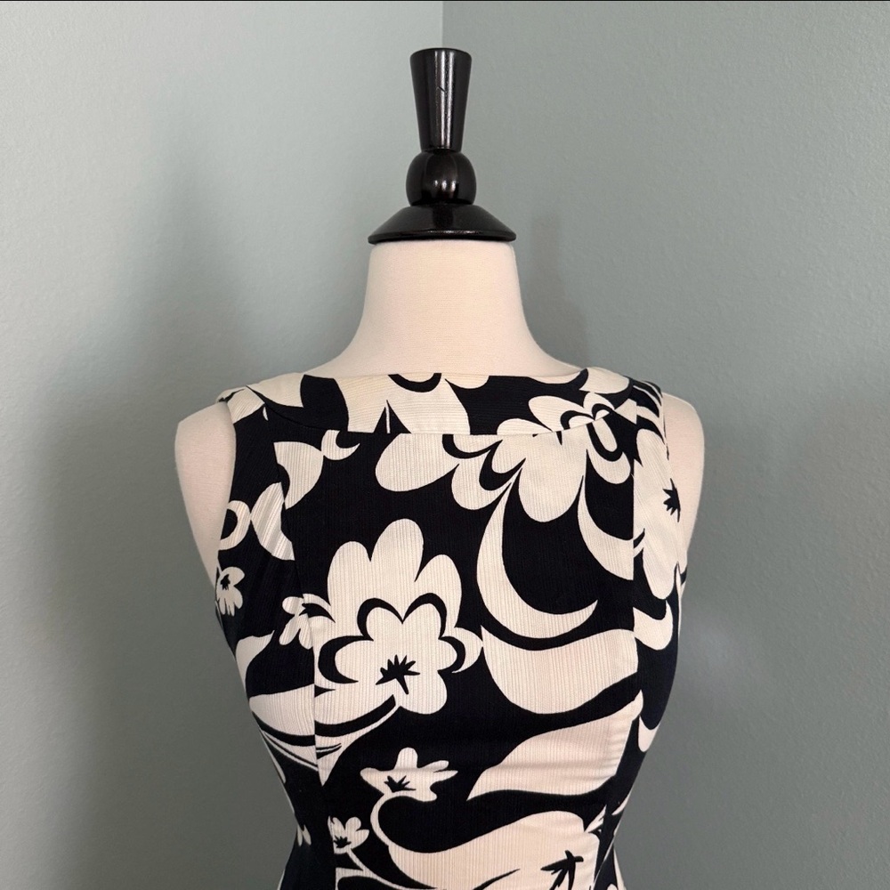 1970s vintage Dark Navy & White Floral Hawaiian Ja-Na Dress - Picture 8 of 9